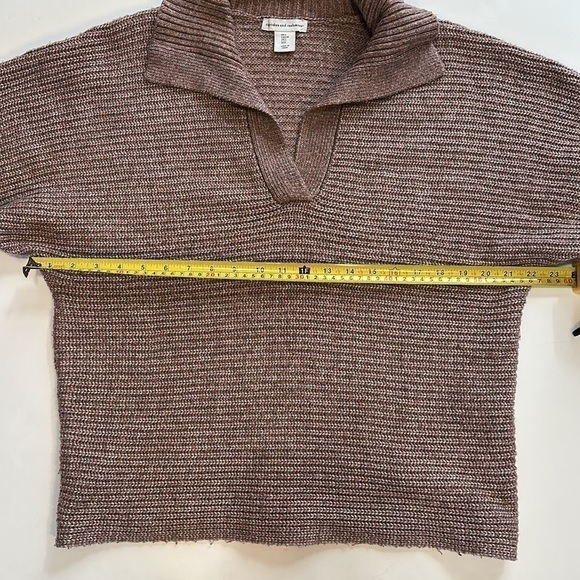 Cupcakes and Cashmere Dusty Rose Collared Split Neck Sweater Size Large - Picture 7 of 10